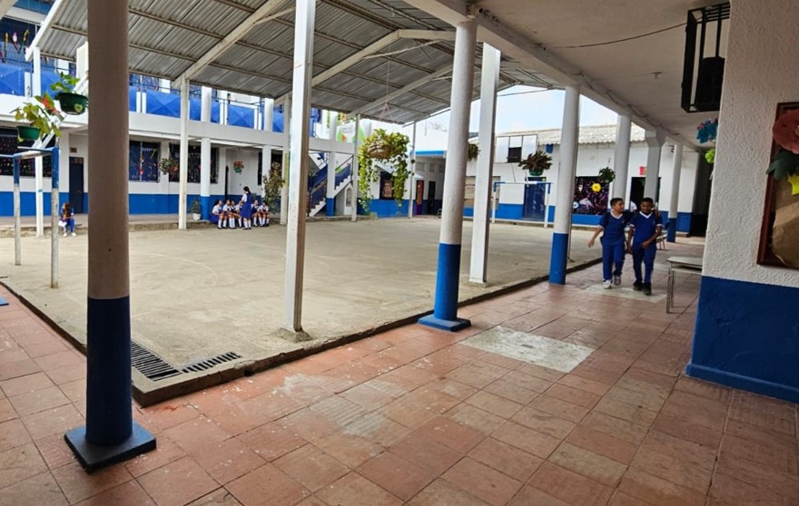 Área Pública Colegio 1