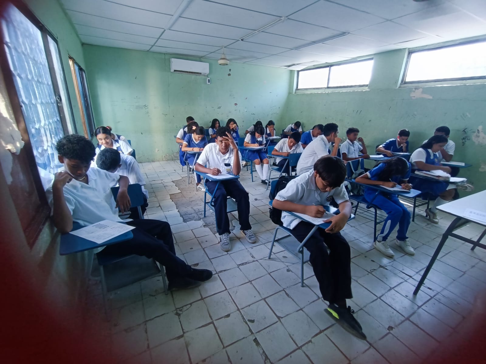 Estudiantes en Aula 7